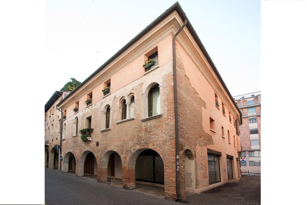 Apartment Deluxe Isola Di Mezzo Treviso Cameră foto