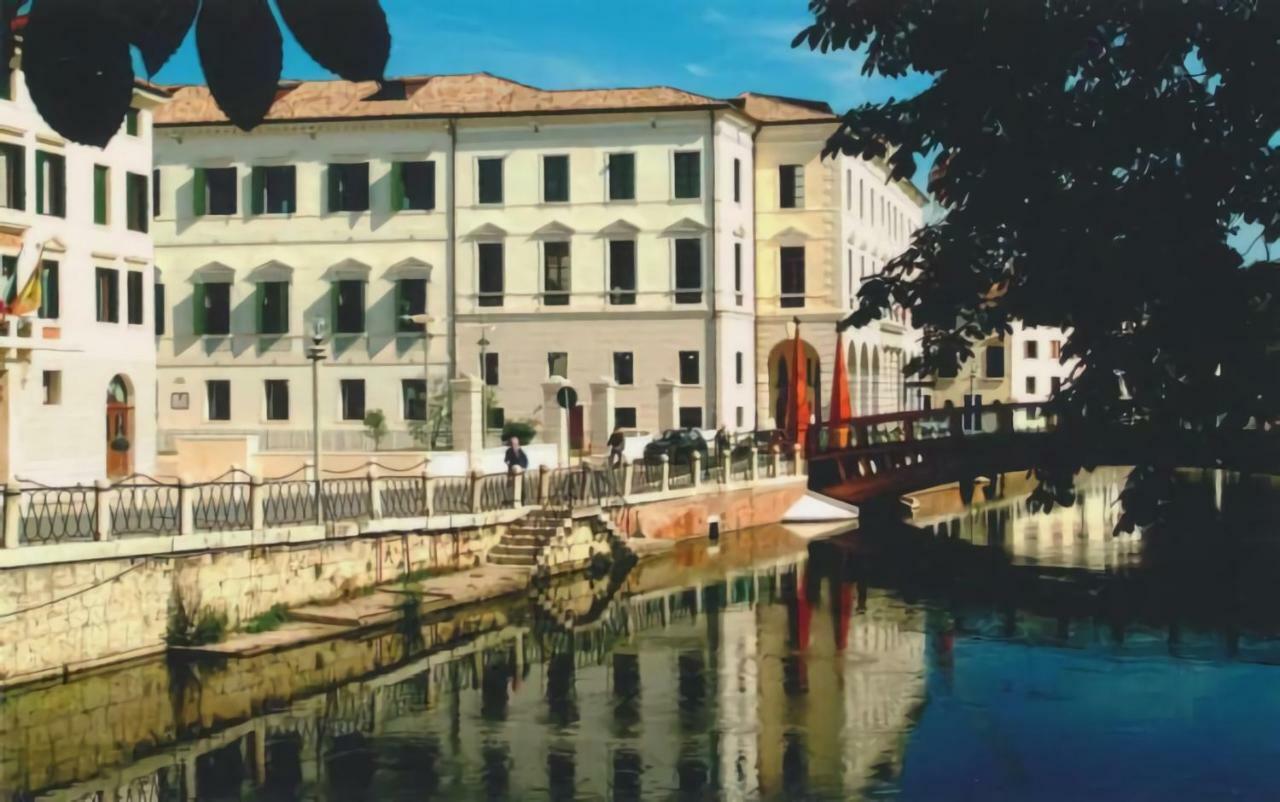 Apartment Deluxe Isola Di Mezzo Treviso Exterior foto